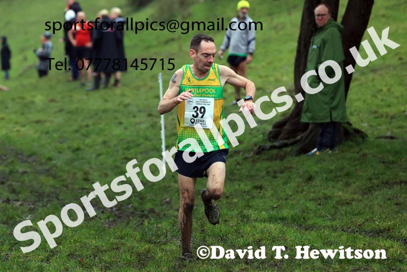 Junior Men and Masters Men 2023 NECAA Cross Country Relays, Thornley Hall Farm, Peterlee, County Durham. Photo: David T. Hewitson/Sports for All Pics